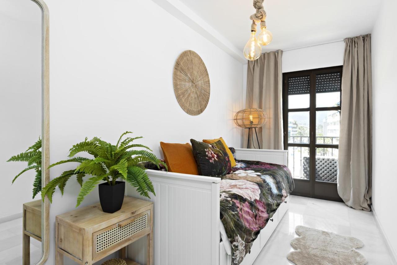 Two Bedroom Apartment In Puerto Banus With Terrace Marbella Esterno foto